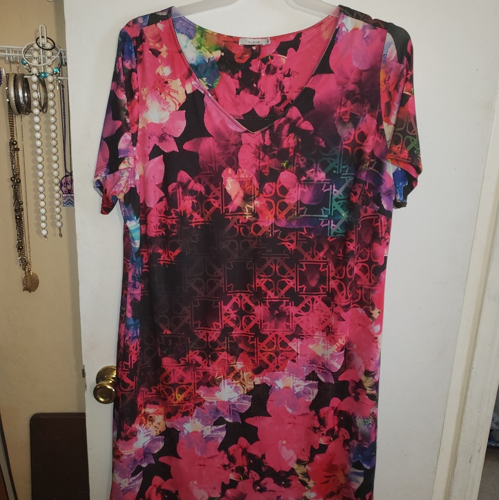 Triste Short Sleeve Abstract Fitted Dress